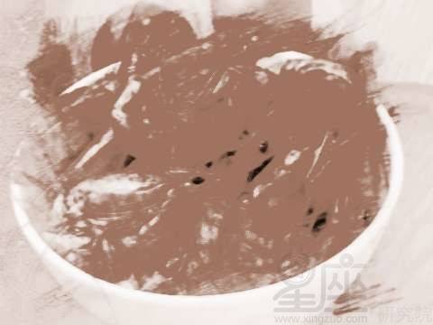 梦到煮银耳汤，梦见一大锅银耳汤