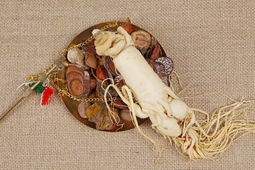 做梦吐铁丝往外拉铁丝，梦见自己吐出铁的东西