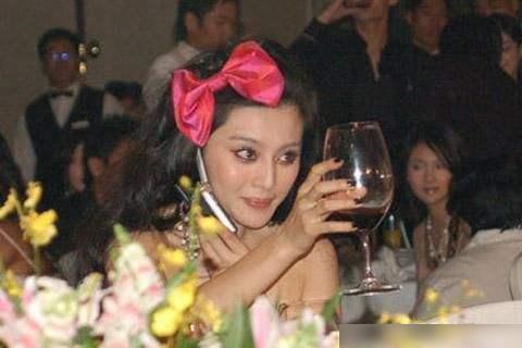 梦见明星喝醉，梦见女人喝醉酒代表啥意思?