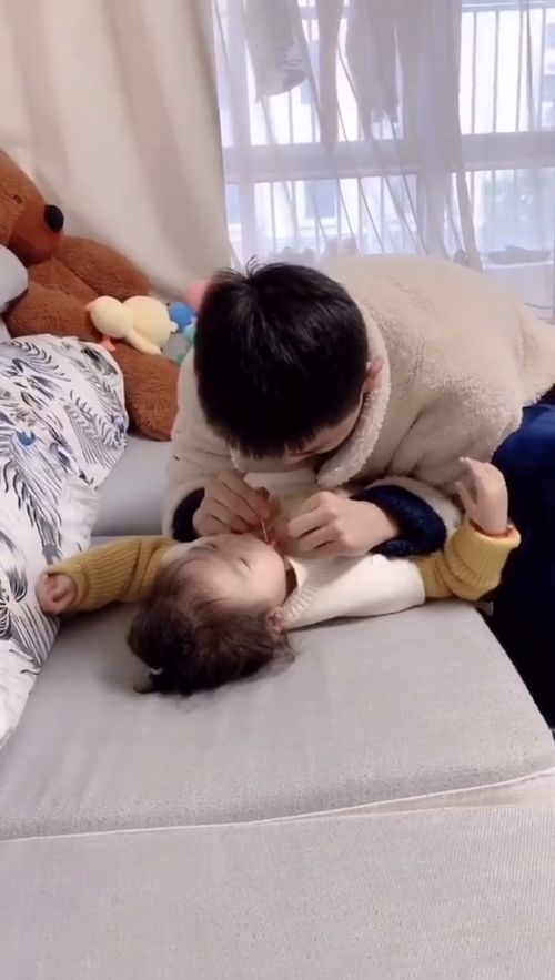 做梦吃肉塞牙是什么征兆，梦见吃肉牙齿塞好多肉