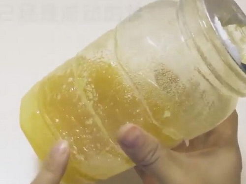 梦见液体，梦见粘液沾到身上