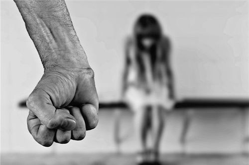 梦见别人收到快递什么意思，梦见别人收我的钱好不好