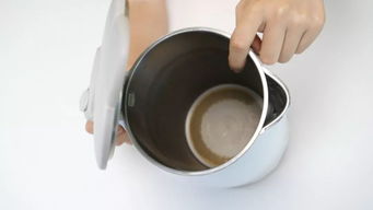 梦见除水垢，梦见用水洗很脏的东西