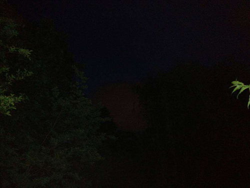 梦见天上红色的云，梦见天空飘红云