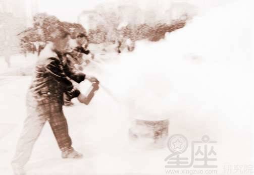 梦见火然后被扑灭，梦见火又被自己扑灭了