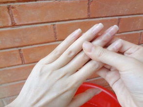 梦见双手变成婴儿手，梦见双手变煞白