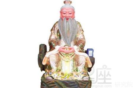 梦见穿神仙衣服怎么回事，梦见穿神灵的衣服