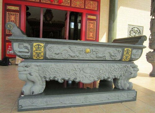 做梦梦到供桌香火，梦见供奉香火