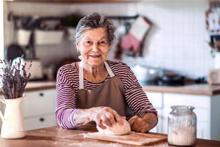 做梦梦到逝去的姥姥和姥爷，做梦梦到逝去的姥姥什么意思