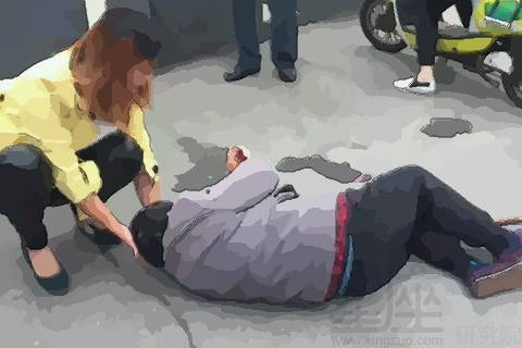 梦见别人摔倒头部流血了，梦见别人摔倒头部流血我身上也有