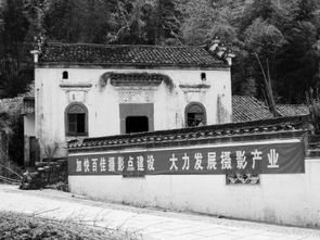 梦见小时候住的老房子进贼了，梦见小时候住的老房子倒了