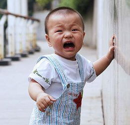 梦见女儿丢了找不到了，梦到女儿丢了到处找找不到