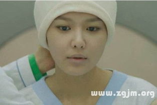 做梦梦见自己的脸涂了颜色，梦见脸上有墨水,擦掉了