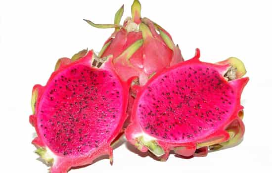 梦见吃火龙果是什么意思周公解梦，梦见吃火龙果里面有很多虫子