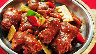 女人梦见买猪脚，梦见买猪脚饭