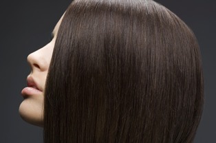 梦见头痒有头皮屑什么预兆，梦到头皮痒 有头皮屑