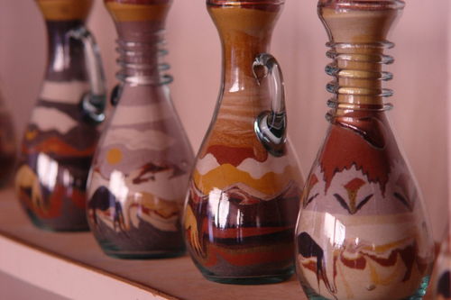 梦见酒杯漏酒，梦见酒杯破了