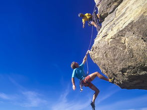 梦见在悬崖边有人救了，梦见悬崖边救人