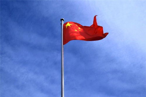 梦到举着红旗，梦见红旗飘扬