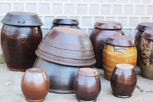 梦见坛子盖着盖子什么意思，做梦梦见坛子