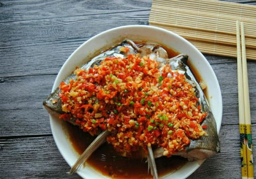 梦见做鱼头菜，梦见做大鱼头吃