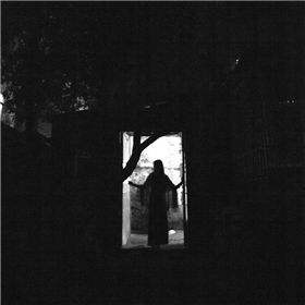 梦见和人拥抱哭了,梦见抱着我哭