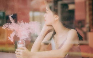 梦见抱着妈妈哭得很伤心，梦里抱着妈妈在哭