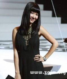 梦到老母亲变年轻了，梦到老妈变年轻了