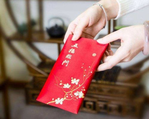 梦见亲人拿红包给我，梦见亲人给钱好吗