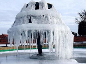 梦见下雪结冰是什么意思啊，梦见下了雪还结冰