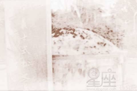 梦见坟墓炸开，梦见坟头炸了