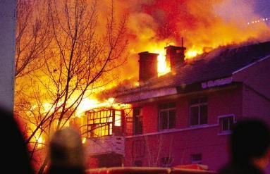 梦见大火我去救人，梦见大火自己去救人