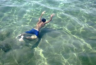 梦见河里有条大蛇游走了，梦见河里有大蛇什么预兆