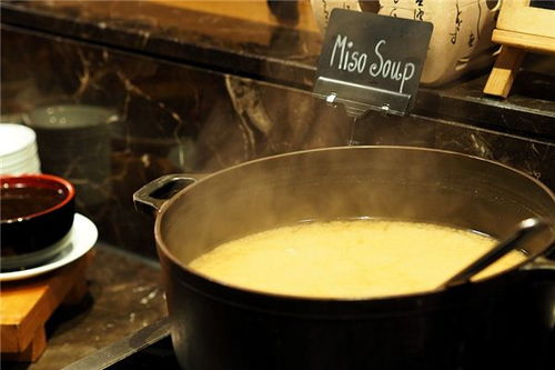 梦到米汤是什么意思，梦到米汤撒了一地