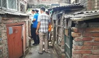 梦见棚子塌了人没事，梦见搭棚子