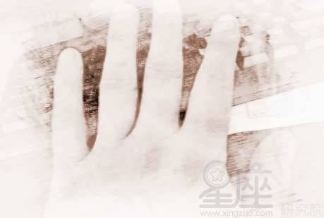 梦见自己手指，梦见自己手指头出血是什么预兆