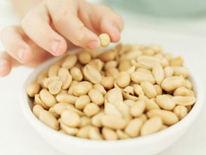 梦见买熟花生米吃了很香，梦到自己买熟花生米代表什么意思