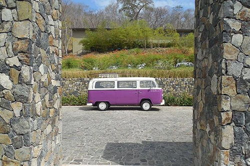 梦见许多大客车，梦见班车上好多人