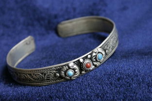 梦见手镯好不好，梦见手镯