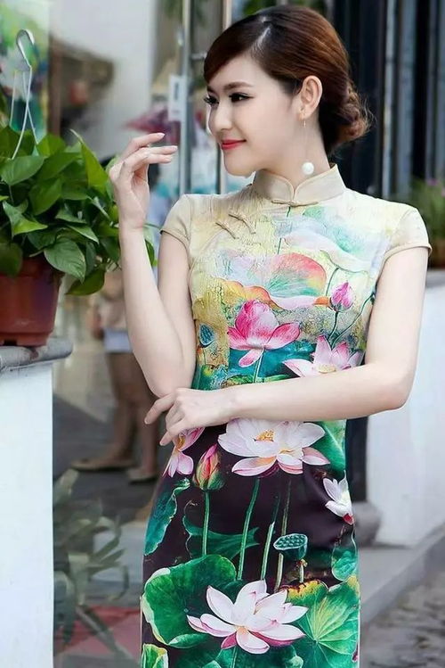 梦见别人穿旗袍可好看的女人，梦见别的女人穿着旗袍