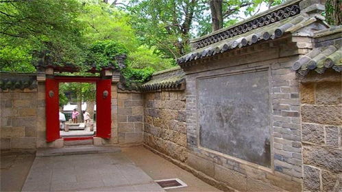 梦见古老的山洞，梦见过山洞后里面有个村庄