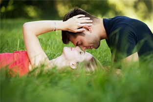 梦见老公掉水池里，梦见老公掉进污水池里又爬出来