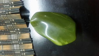 梦见玉变色，梦见玉软变形