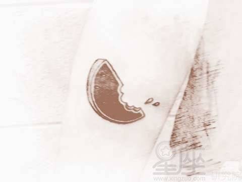 梦见被人咬胳膊很痛，梦见别人咬我胳膊,起来有牙印