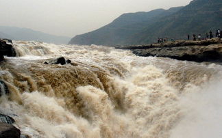 梦见自己看见大河，梦里看见河水