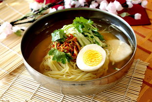 梦到吃冷面条是什么意思，梦见喝凉水好不好