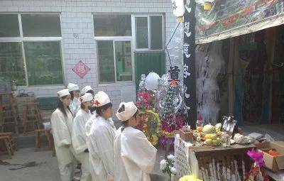 先梦到白事后喜事，梦见白事与喜事