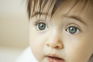 梦右眼皮一直跳是怎么回事，做梦右眼皮跳是什么意思