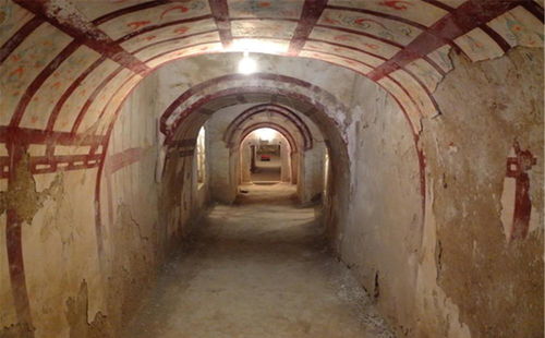 梦见墓道有棺材，梦见墓道里好多香蕉