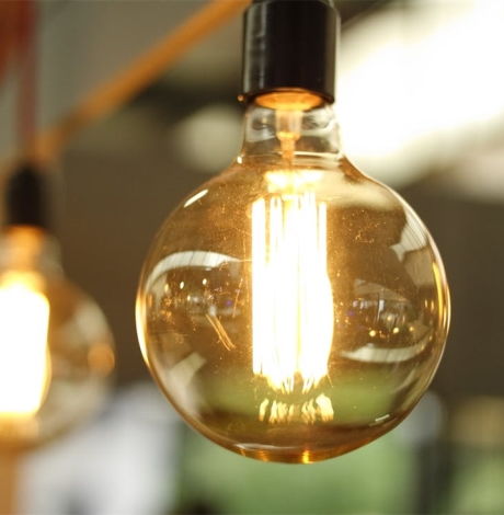 梦见大水淹没了村庄什么预兆，梦见大水淹没村庄自己到处躲避